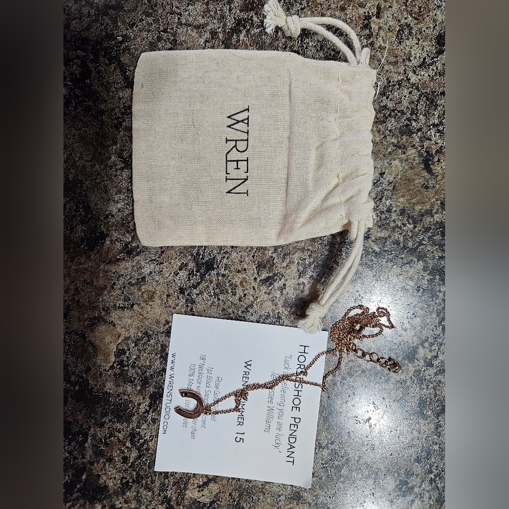 2/$30 *when bundled Wren Horseshoe Pendant in Rose Gold